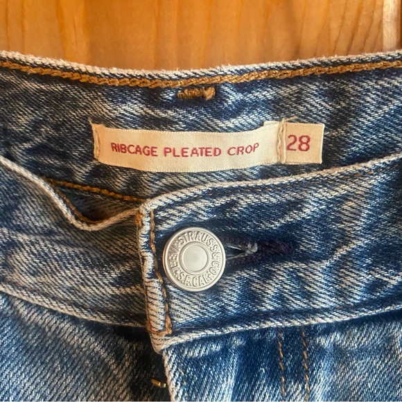 Levi’s Red Tag Pleated Dad Denim Cutoff Shorts Jorts Vintage Baggy High-Waisted - Picture 4 of 6